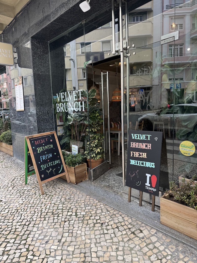 Velvet Brunch Gallery 2